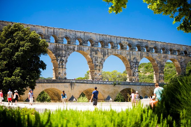 Half Day Pont-du-Gard, Uzès, Nîmes Tour from Avignon - Why the small group and minivan matter