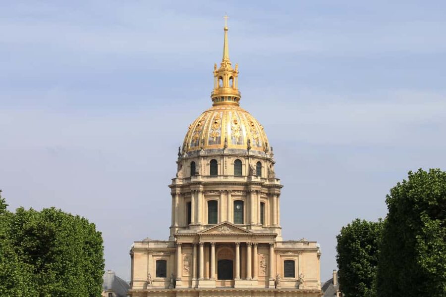 Highlights of Paris Bike Tour in English or Dutch - Napoleon’s Tomb and the weight of empire