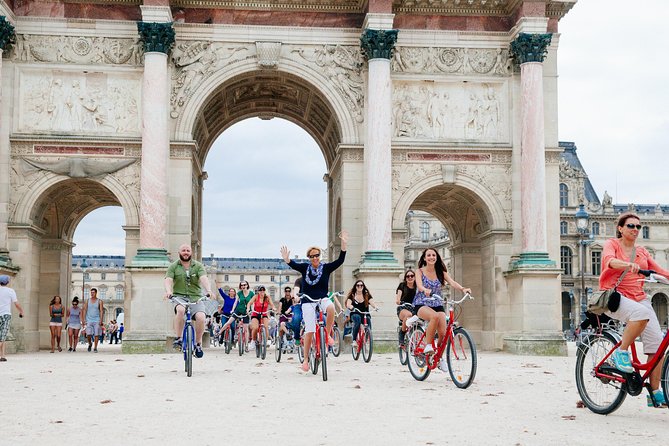 Highlights of Paris Bike Tour w/ a Local Guide (English or Dutch) - What the pace and group size feel like