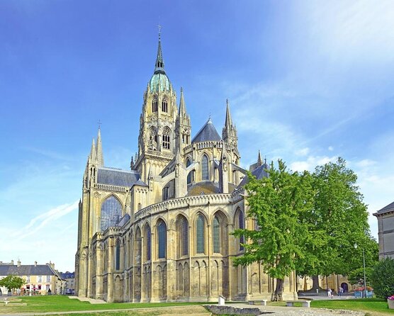 Historic Bayeux Daily Group City Tour In English 2 hrs (Apr-Sept) - Six reasons this Bayeux walk earns a place on your schedule