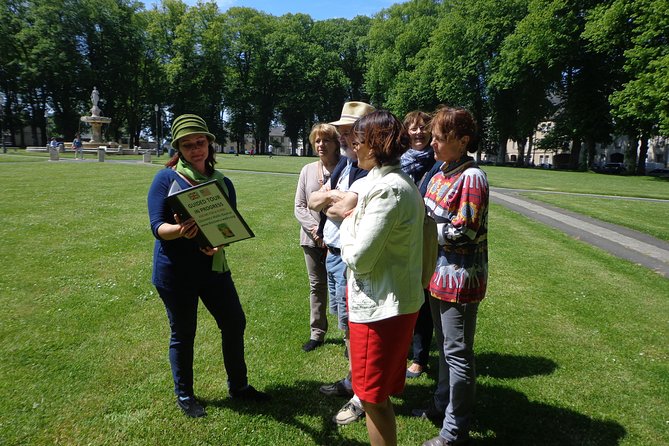 Historic Bayeux Daily Group City Tour In English 2 hrs (Apr-Sept) - What the guides do best