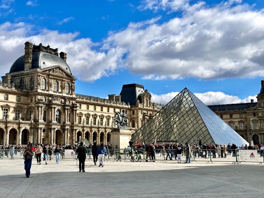 Historic Paris Walking Tour in English - Sainte-Chapelle and the power of medieval Paris