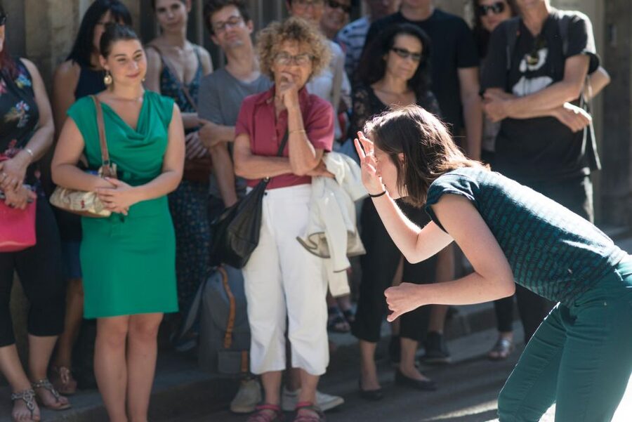 Historical and naughty tour of Lyon in french - Why the actor matters more than the script