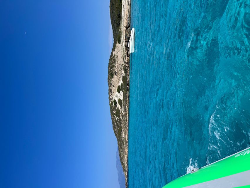 Ile Rousse: desert of the agriates : Saleccia - Ghignu - Saleccia: a long sweep of white sand and blue water