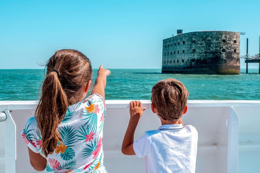 La Rochelle: Boat trip to Fort Boyard (2h00) - Leaving La Rochelle beside its medieval towers
