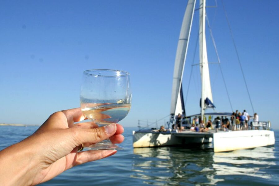 La Rochelle: Catamaran Cruise - Sailing past the Richelieu Tower and Les Minimes
