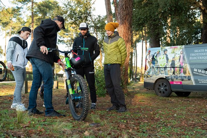 Leisure ride on an electric scooter - The iZi Rider team adds warmth and humor