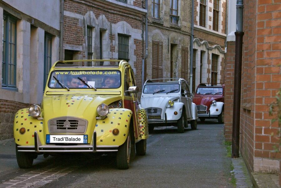 Lille Driving Tour by Convertible Citroen 2CV - Private attention and thoughtful service