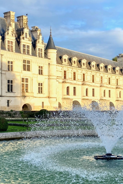 Loire Valley Castles: Chenonceau, Amboise & Da Vinci Trip - Leaving Paris at 7:30 a.m.