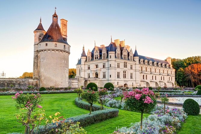 Loire Valley Castles Day Trip from Paris with Complementary Wine - Key points to know before booking