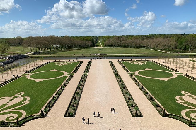 Loire Valley Castles VIP Private Tour: Chambord, Chenonceaux, Amboise - Chambord and the double-helix staircase