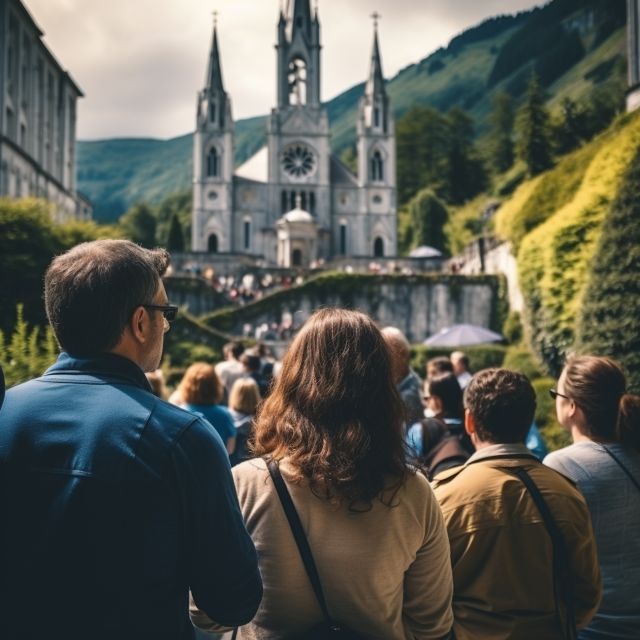 Lourdes: Sanctuary Guided Walking Tour - Following Bernadette’s path to the Grotto