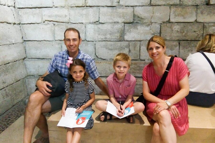 Louvre Guided Treasure Hunt for Families and Kids - What the guides do best