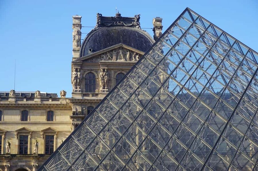 Louvre Guided Treasure Hunt for Families and Kids - Is $743 good value for a family of four?