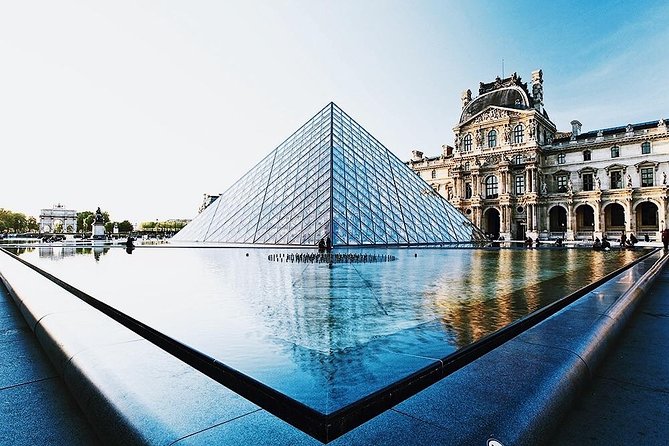 Louvre & Musée d'Orsay Guided Museum Tour Semi-Private 6ppl Max - The guides make or break the day