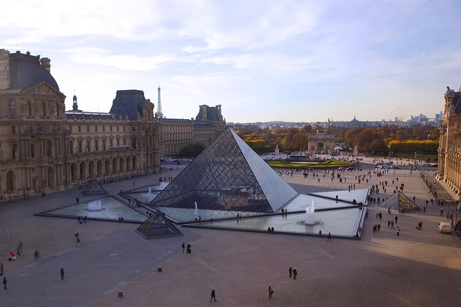 Louvre Museum - Highlights Tour with Mona Lisa - Winged Victory of Samothrace and the drama of the staircase