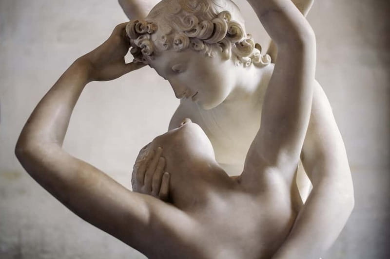 Louvre Museum: Mona Lisa Without the Crowds Last Entry Tour - Why a late Louvre visit makes sense
