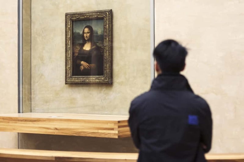 Louvre Museum: Mona Lisa Without the Crowds Last Entry Tour - Finding the Arc de Triomphe du Carrousel