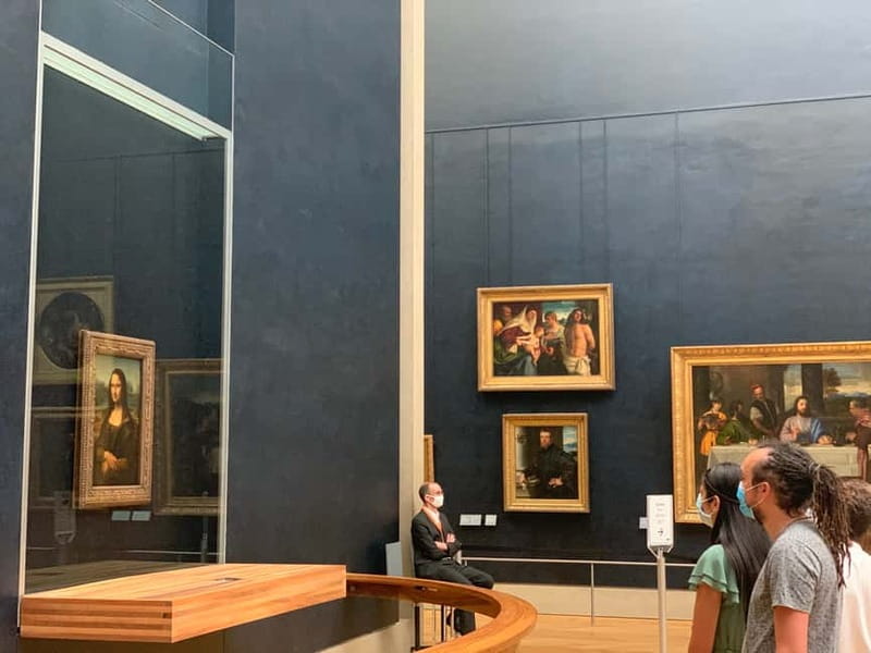 Louvre Museum: Skip-the-Line Small Group Guided Tour - Key points to know before booking