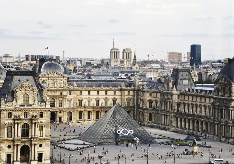 Louvre Museum Timed Entrance Ticket with Audio Guide - Arriving at the Louvre and getting through security