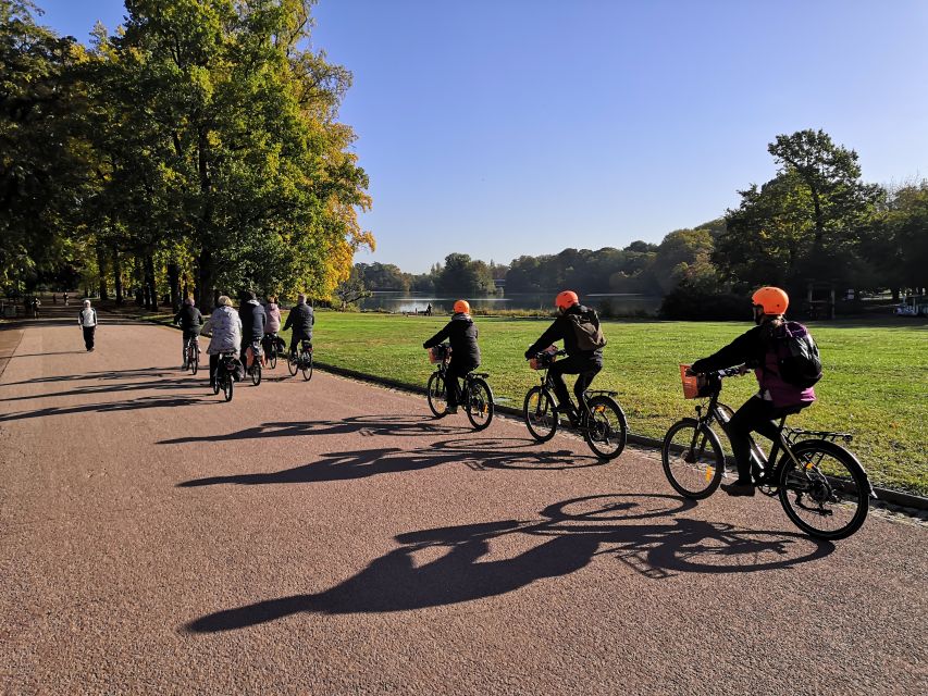 Lyon: 2-Hour Electric Bike Tour with a Local Guide - Fresque des Lyonnais and Local Stories