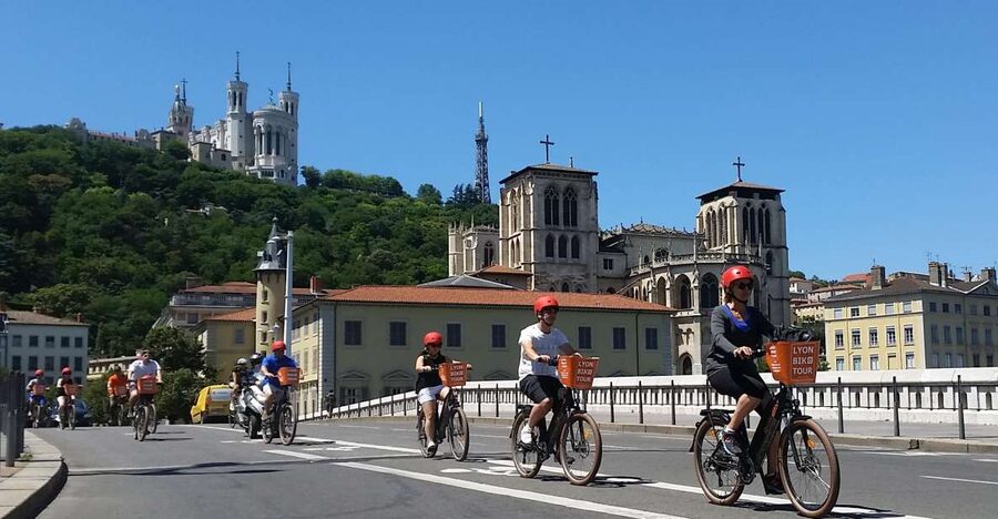 Lyon: 2-Hour Electric Bike Tour with a Local Guide - Place Bellecour: Lyon’s Big Starting Point