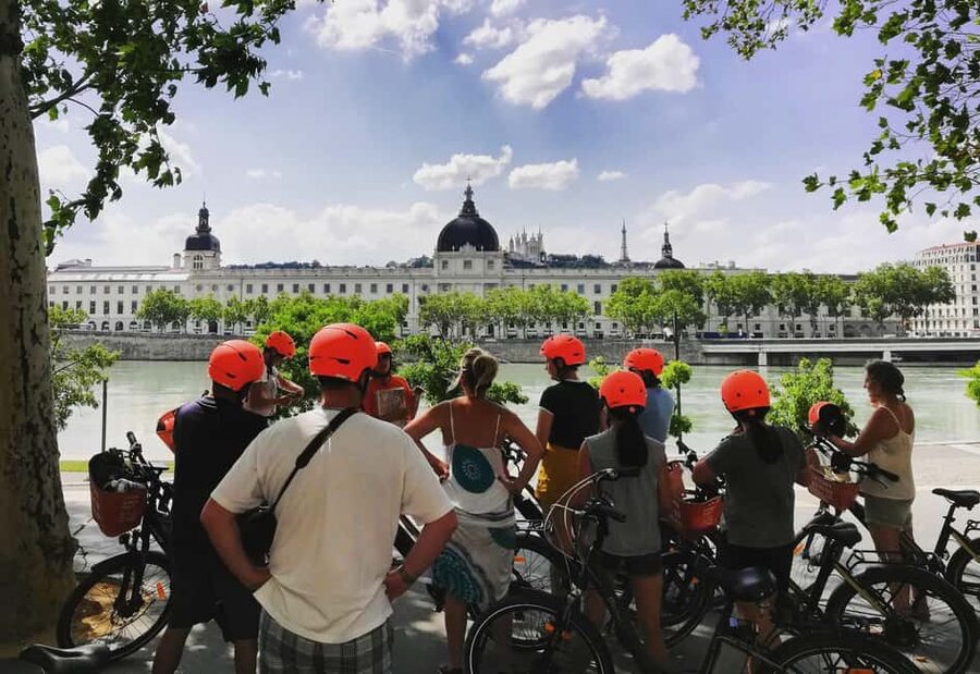 Lyon: 3-Hour Guided E-Bike Tour - How difficult is the route?