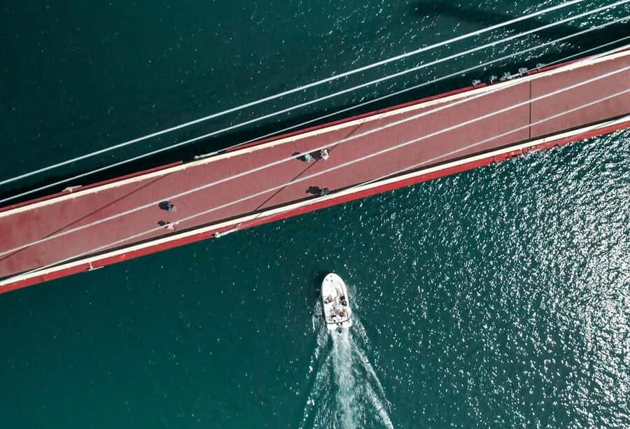 Lyon: Electric Boat Rental Without a License - Key points to know before booking
