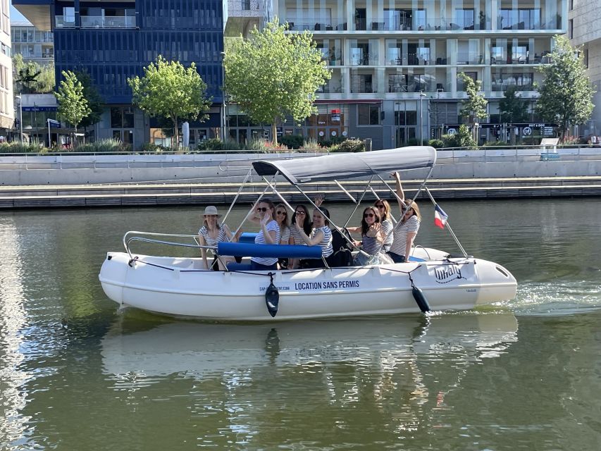 Lyon: Electric Boat Rental Without a License - Is $125 good value for your group?