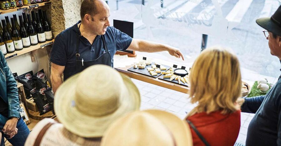 Lyon: Food Walking Tour with a Local Guide - Key points at a glance