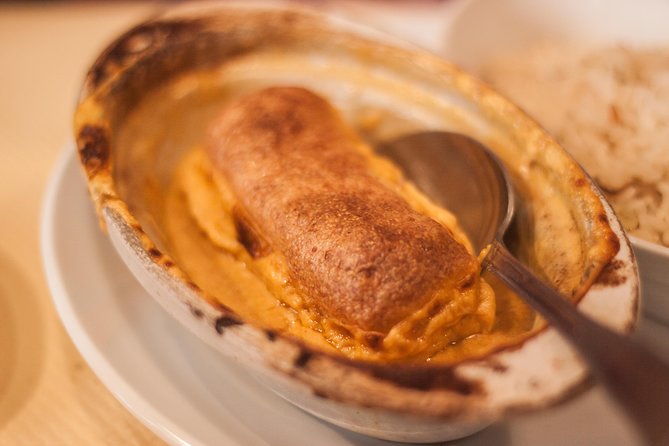Lyon Old Town Food Tour with 6 French Delicacies & Fine Wine - Mokxa and coffee inside Hôtel-Dieu