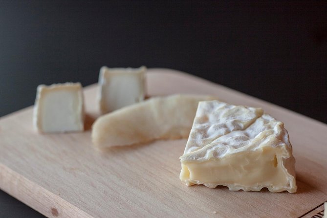 Lyon Old Town Food Tour with 6 French Delicacies & Fine Wine - What the $130.60 price really covers