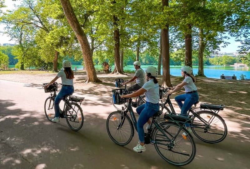 Lyon: Parc Tête d'Or eBike Tour - The guide can make or break the ride