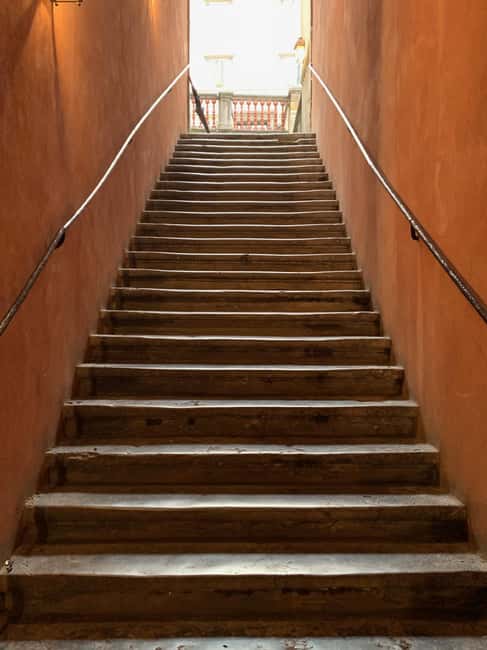 Lyon: Private Walking Tour of "Traboules" in the Old Town - Why Yannick makes the difference