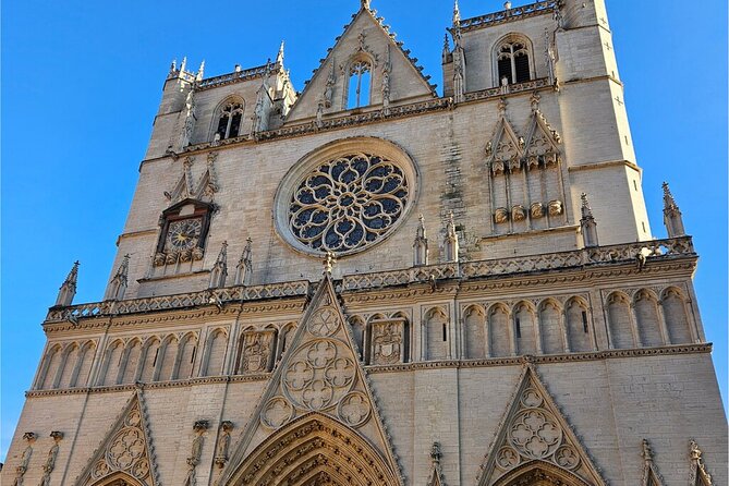 Lyon's History and Must-Sees with a Local! (English Walking Tour) - Why this short Lyon tour works