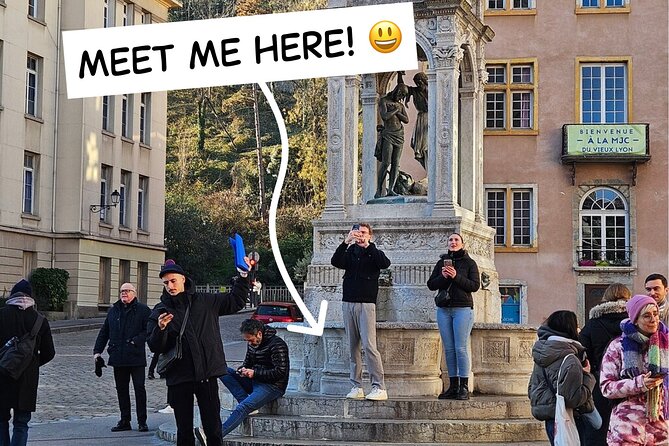 Lyon's History and Must-Sees with a Local! (English Walking Tour) - Vieux Lyon and the famous traboules