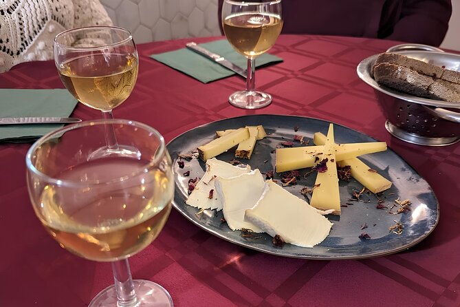 Lyon Sunset Food Tour – A Full Taste of France by Do Eat Better - Why Lyon is such a good place for a food walk