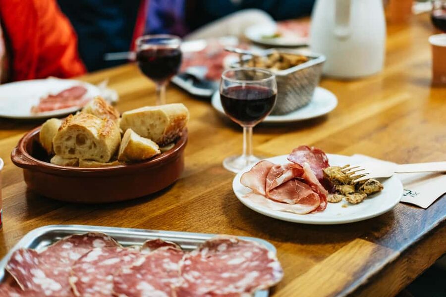 Lyon: Vieux Lyon Food Tasting Walking Tour - The five tasting stops and what they add