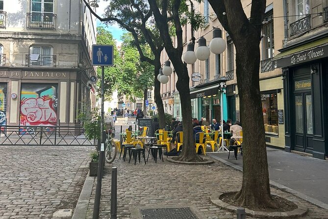 Lyon Walking Tour: Explore Top Sights & Hidden Gems - Starting at Place Bellecour and Grand Hôtel-Dieu