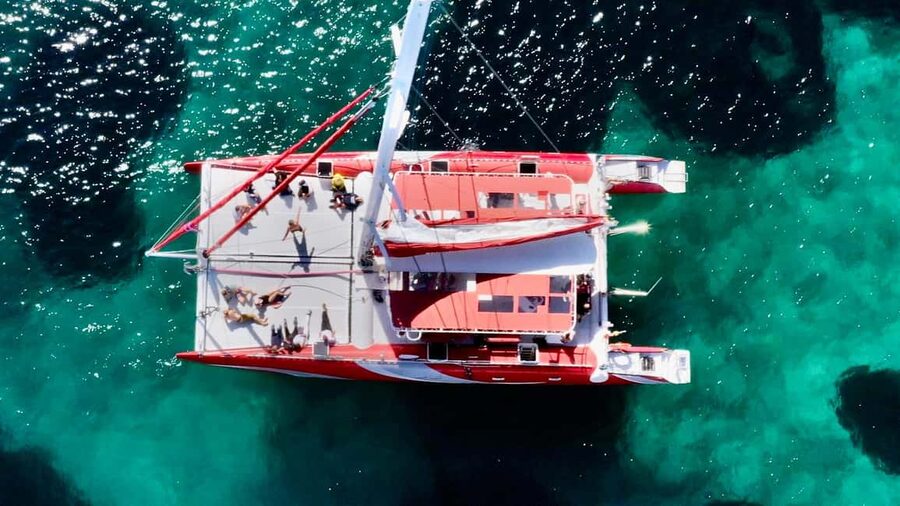 Marseille : Calanques Catamaran Cruise with Lunch & Wine - A full day beside Marseille’s limestone cliffs