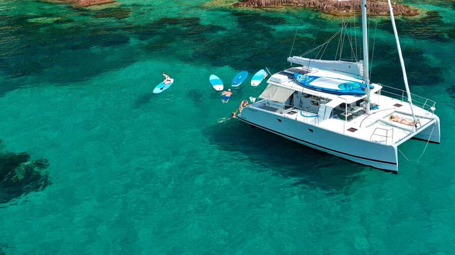Marseille: Calanques Catamaran Tour & Standup Paddle - Finding the boat at Vieux-Port