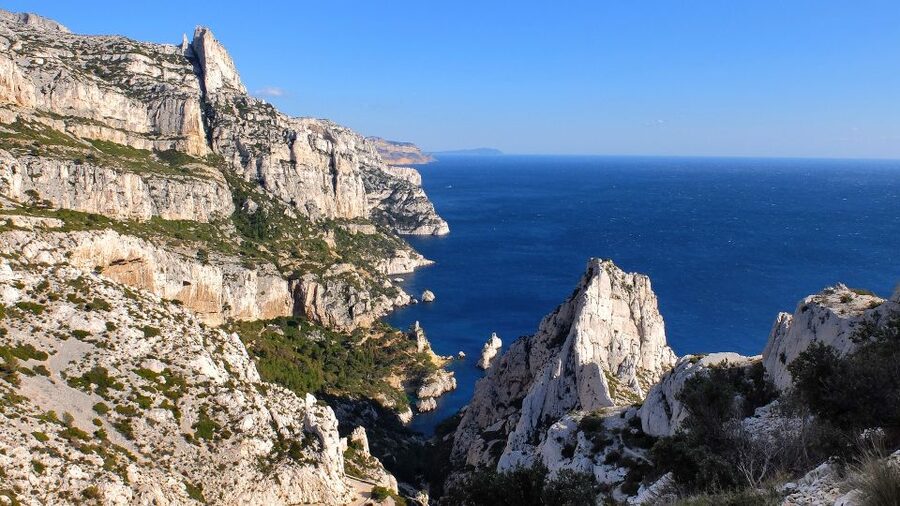Marseille: Calanques National Park Guided Hike with Picnic - Why the views are worth the effort