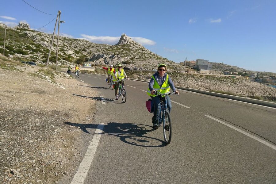 Marseille: Full-Day Guided E-Bike Coast & Calanques Tour - Why an e-bike works so well in Marseille
