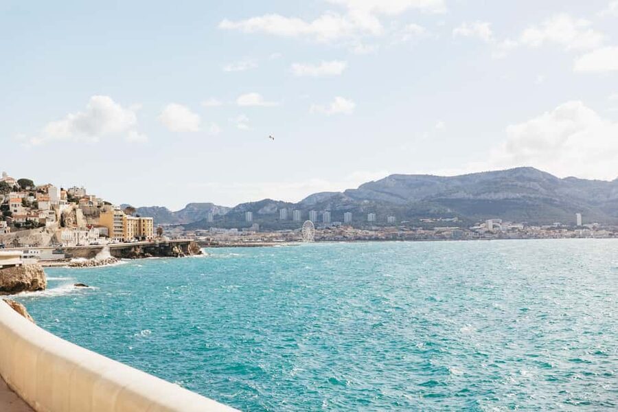 Marseille: Guided Off-the-Beaten-Path Neighborhood Walk - A break at Vallon de la Fausse Monnaie or Parc Valmer