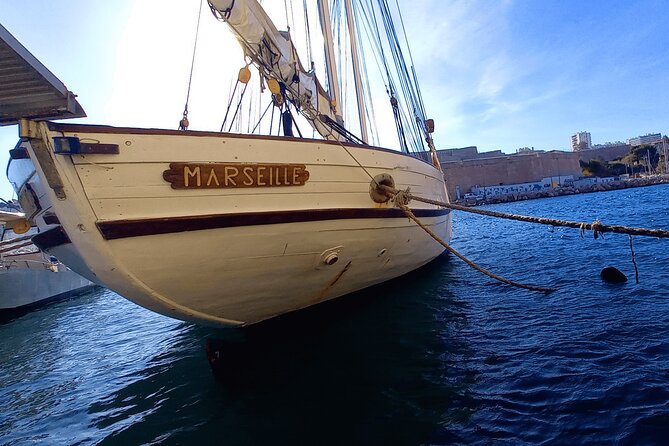 Marseille Guided Tour for 4 Hours with a Bilingual Local Guide - Le Panier: Marseille at walking speed