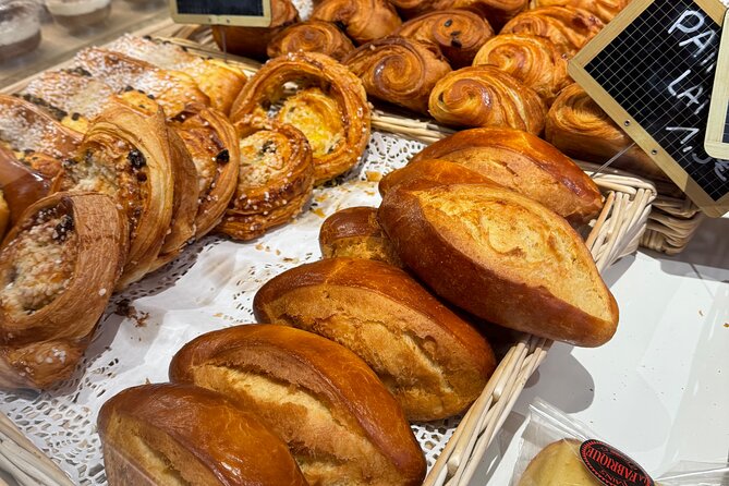 Marseille's Sweetest Bites: Pastry & Chocolate Food Tour - Why the small group changes the experience