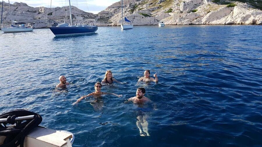 Marseille: Sunset Boat Cruise with Dinner and Drinks - Leaving Marseille’s Old Port around 7 PM