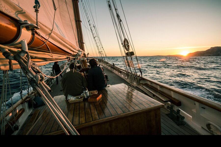 Marseille: Sunset Sailing Cruise with Dinner and Drinks - What Makes This Marseille Sailing Cruise Worth Considering