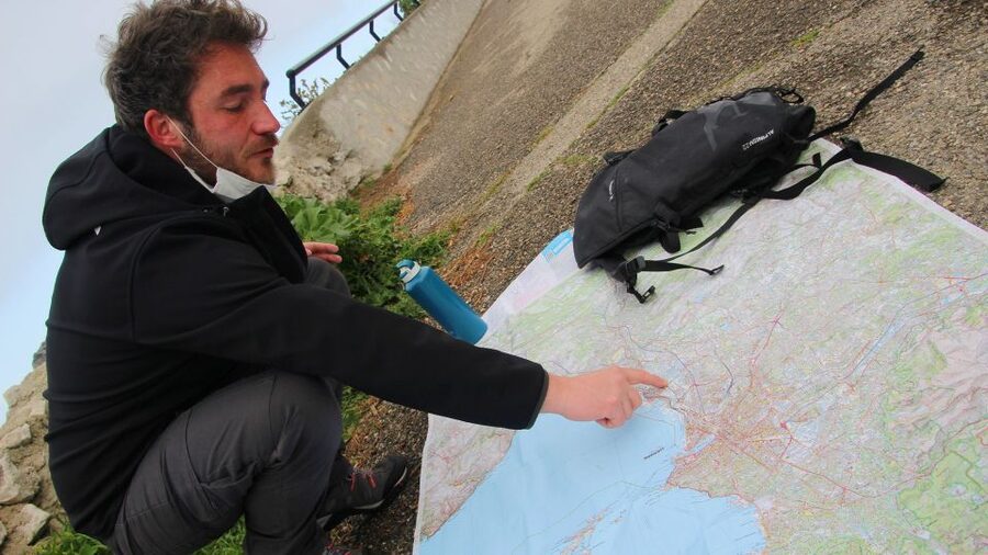 Marseille: Urban Hiking Tour with a Local Guide - Starting at the Old Port with a local guide