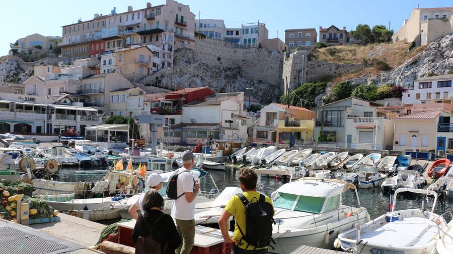 Marseille: Urban Hiking Tour with a Local Guide - The long climb to Notre-Dame de la Garde